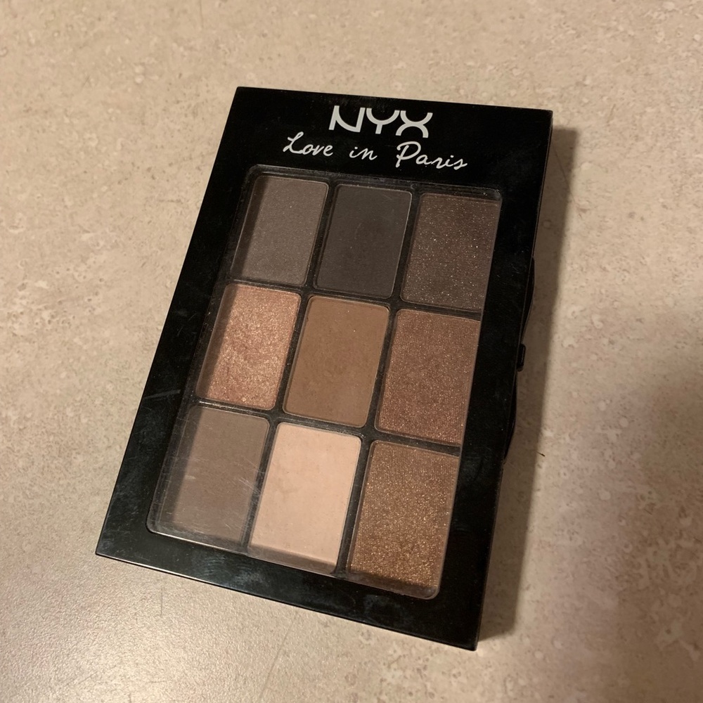 NYX Love in Paris Eyeshadow Palette